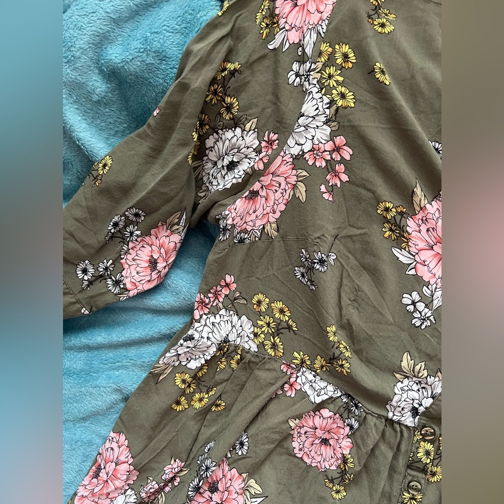 Olive floral blouse - Picture 8 of 10